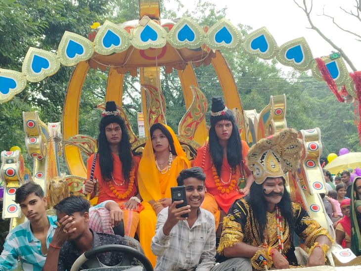 Shri Ram procession and Ravana war organized in Jakhania | जखनिया में ...