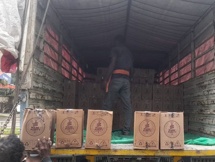 जशपुर पुलिस ने 22 लाख की अवैध शराब जब्त की:  नेशनल हाईवे पर पंजाब से बिहार जा रहा ट्रक पकड़ा – Jashpur News