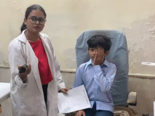 2050 तक हर दूसरे बच्चे के लगेगा चश्मा:  विशेषज्ञों ने दी चेतावनी;ज्यादा मोबाइल उपयोग से 4 से 16 साल तक के बच्चों में दूर की नजर कम – Ajmer News