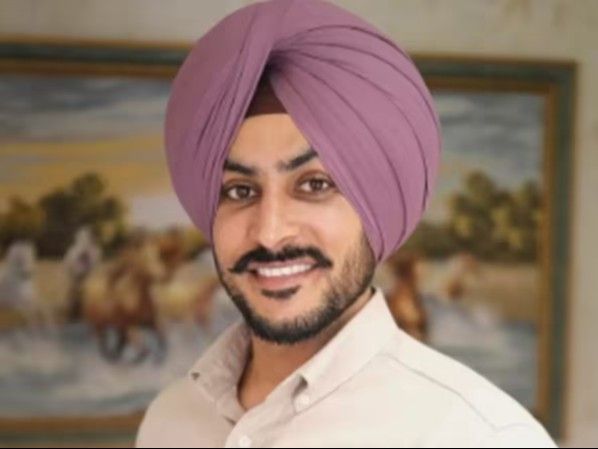 Punjabi Singer Rajvir Jawanda Health Update; Bike Accident | Punjab News | पंजाबी सिंगर राजवीर जवंदा की हालत बेहद नाजुक: मोहाली के अस्पताल में हलचल बढ़ी; 12 दिन से वेंटिलेटर पर, मेडिकल बुलेटिन बंद – Chandigarh News