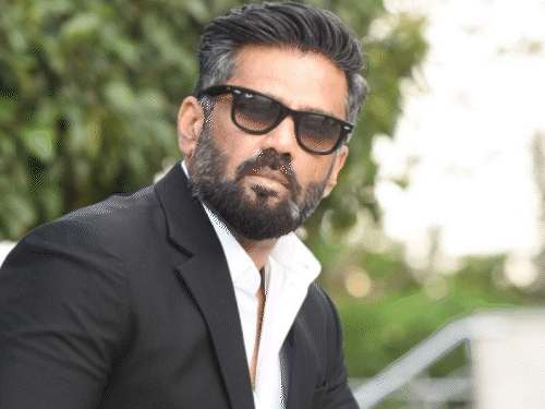Suniel Shetty approaches Bombay High Court over personality rights | पर्सनैलिटी राइट्स को लेकर बॉम्बे हाईकोर्ट पहुंचे सुनील शेट्टी: कहा- उनकी फोटो का प्रमोशन में गलत इस्तेमाल हो रहा, नातिन की डीपफेक तस्वीर बनाई गई