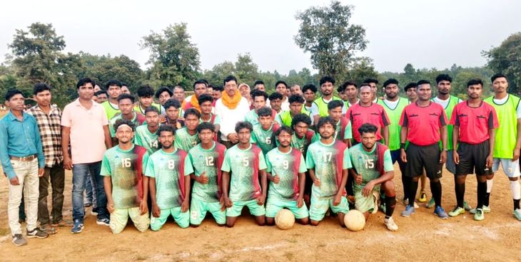 Sehda's team won the final of the UFC Urez Football Tournament.