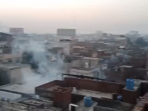 Pakistan Protest Violence Photos Update; Islamabad Lahore | TLP | पाकिस्तान में पुलिस फायरिंग में 250 की मौत का दावा: गाजा पीस डील के खिलाफ प्रदर्शन कर रहे थे; 1500 लोग घायल