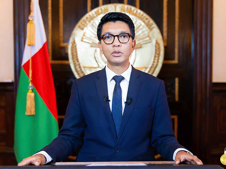 Madagascar President Andry Rajoelina left his country | नेपाल के बाद मेडागास्कर में GenZ ने तख्तापलट किया: पानी की कमी से प्रदर्शन शुरू हुआ, दावा- राष्ट्रपति मिलिट्री प्लेन से फ्रांस भागे