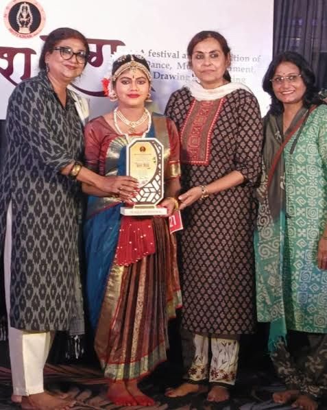 Desh Raga: Shreyanshi Bera second in Bharatanatyam | देश राग: भरतनाट्यम ...