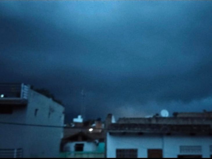 Datia recorded a minimum temperature of 18 degrees Celsius. | दतिया में ...