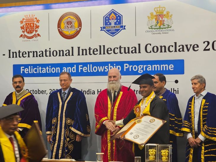 Dr. Dharmendra Kumar gets Honorary Doctorate in America | राजगीर के डॉ ...