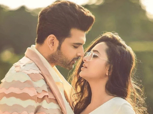 Girlfriend Tejasswi takes a dig at Karan Kundrra’s ex | करण कुंद्रा की एक्स पर गर्लफ्रेंड तेजस्वी का तंज: बॉयफ्रेंड के जन्मदिन पोस्ट में बिना नाम लिए मारा ताना, अनुषा ने चीटिंग का लगाया था आरोप