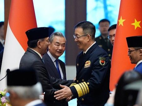 चीन से J-10C फाइटर जेट खरीदेगा इंडोनेशिया:₹75 हजार करोड़ में लेगा 42 विमान; पहली बार एशियाई देश से डील की