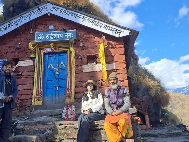Rudranath Temple Doors Close Winter; Sara Ali Khan Attends News Update | रुद्रनाथ धाम के कपाट बंद: सारा अली खान समेत श्रद्धालु रहे मौजूद, भगवान रूद्रनाथ की डोली रवाना – Chamoli News