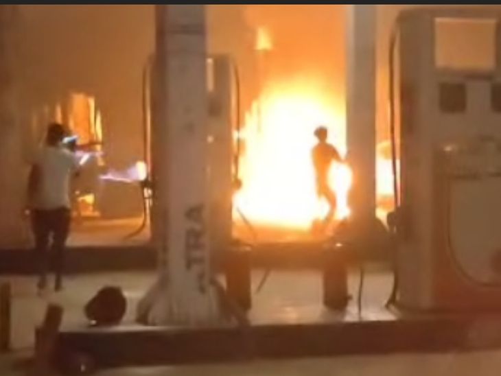 A massive fire broke out in a flour mill in Beldaur.