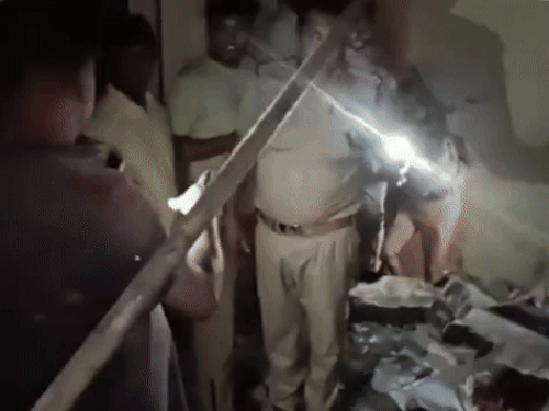 फरीदाबाद के बच्ची की दिल्ली में मौत:गैस सिलेंडर फटने से हादसा, 2 महिला और एक बच्चे की हालत गंभीर- INA NEWS