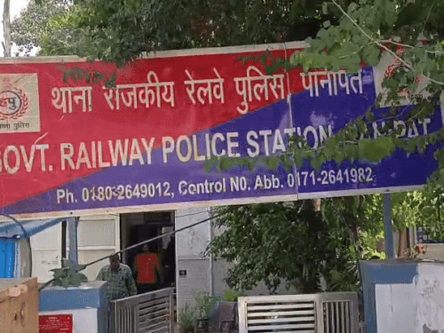 ट्रेन की चपेट में आने से व्यक्ति की मौत:  पानीपत रेलवे जंक्शन के पास रेलवे लाइन पार कर रहा था व्यक्ति – Panipat News