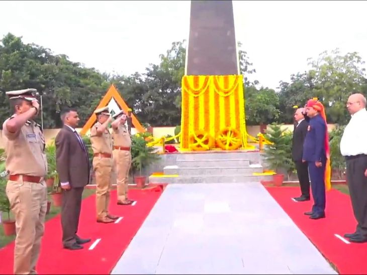 RPA में आयोजित हुआ पुलिस शहीद दिवस:  डीजीपी राजीव शर्मा ने पिछले एक साल में हुए शहीद पुलिसकर्मियों के नाम पढ कर सुनाए,त्रिमूर्ति सर्किल पर पुष्पचक्र चढाया – Jaipur News