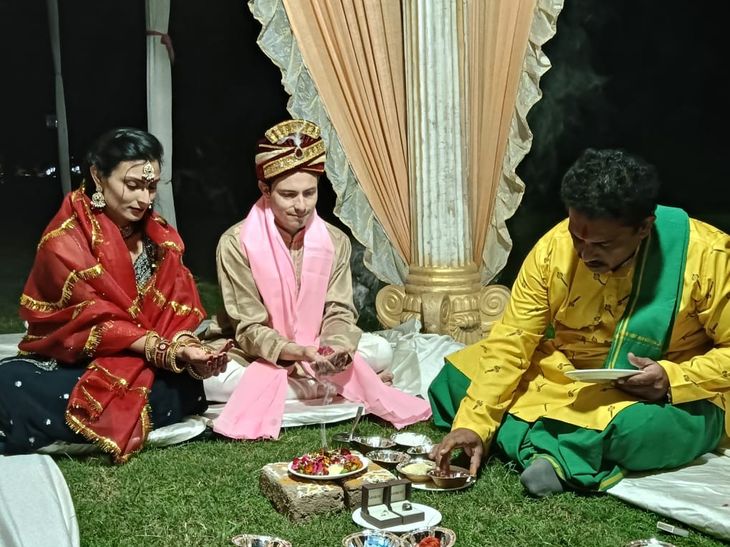 Foreign couple got married in Agra as per Hindu rituals