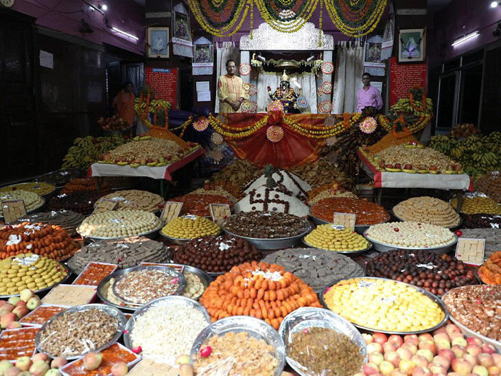 Annakut Festival Lucknow Fifty six offerings temples khatu shyam mandir