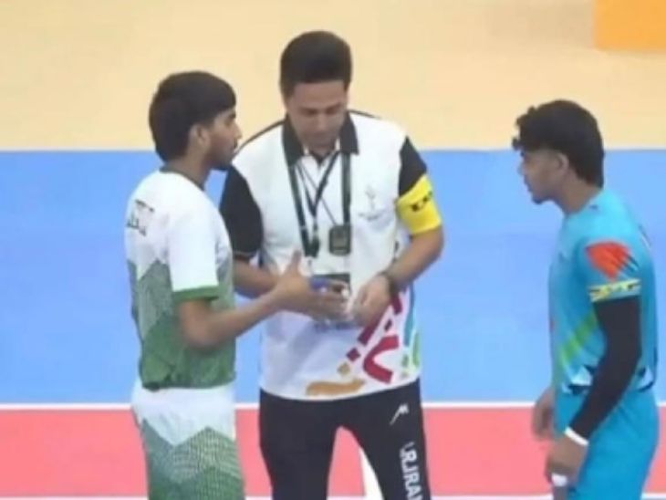 Asian Youth Games: India beat Pakistan in Kabaddi | एशियन यूथ गेम्स: भारत ने कबड्डी में पाकिस्तान को हराया: टॉस के दौरान कप्तान इशांत राठी ने हाथ मिलाने से किया इनकार