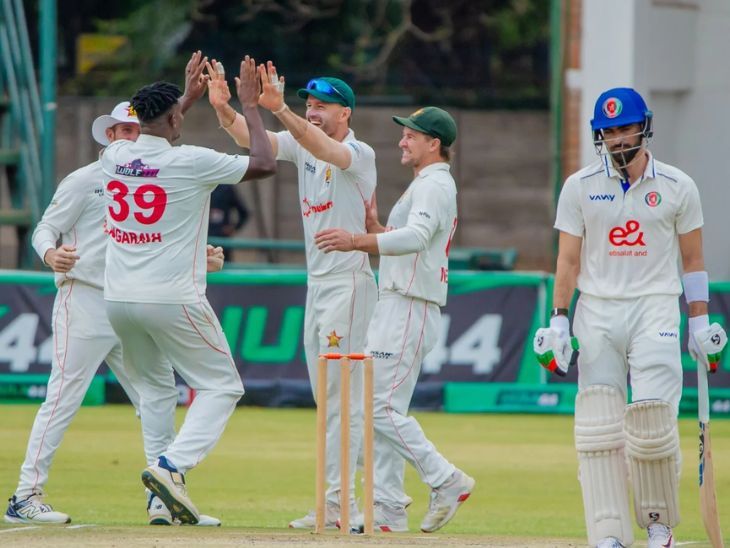 Zimbabwe beat Afghanistan in the only Test Ben Curran century | जिम्बाब्वे ने अफगानिस्तान को इकलौता टेस्ट हराया: पारी और 73 रन से जीता मुकाबला, बेन करन का शतक; नगारवा-एवंस को 5-5 विकेट