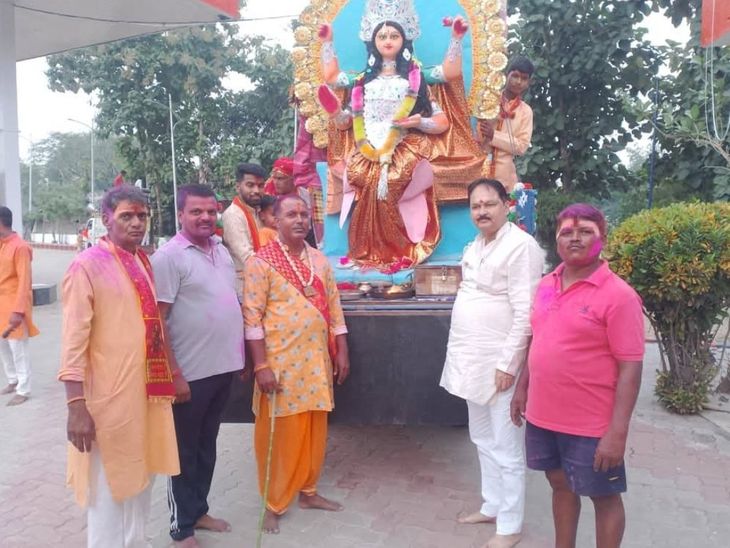 Immersion of Lakshmi Puja at Belwa Babu