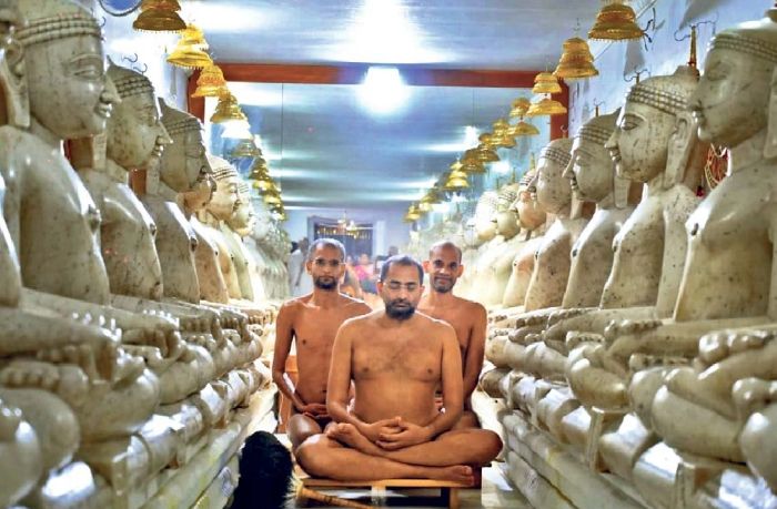 Chhatra and chavar installed in the twenty-four Maharaj Temple