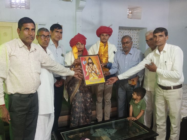 Anju Sharma honored for selection in RAS Chomu Rajasthan