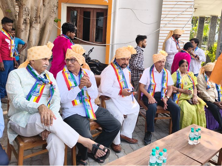 Inauguration of the newly constructed main gate at Kampil Jain Tirtha