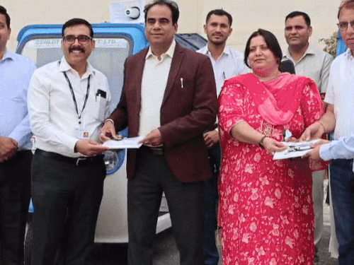 Electric tippers will collect garbage at Shekhawati University | शेखावाटी यूनिवर्सिटी में इलेक्ट्रिक टीपर उठाएंगे कचरा: ICICI फाउंडेशन ने शेखावाटी यूनिवर्सिटी को दिए 2 इलेक्ट्रिक टीपर – Sikar News Electric tippers will collect garbage at Shekhawati University | शेखावाटी यूनिवर्सिटी में इलेक्ट्रिक टीपर उठाएंगे कचरा: ICICI फाउंडेशन ने शेखावाटी यूनिवर्सिटी को दिए 2 इलेक्ट्रिक टीपर – Sikar News