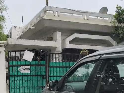 Theft at former DGP's house in Lucknow