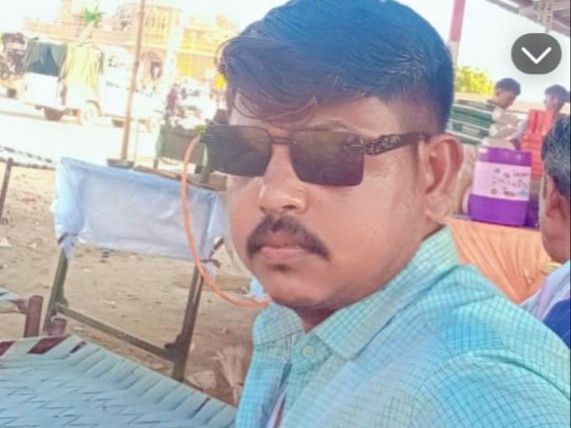 4 brothers attacked with axe and stick, death | छोटे-भाइयों ने बड़े भाई की कुल्हाड़ी से काट हत्या की: पत्नी बोली- जबरन चर्च ले जाने का दबाव बना रहे थे; पुलिस ने कहा- गांव में चर्च ही नहीं – Banswara News 4 brothers attacked with axe and stick, death | छोटे-भाइयों ने बड़े भाई की कुल्हाड़ी से काट हत्या की: पत्नी बोली- जबरन चर्च ले जाने का दबाव बना रहे थे; पुलिस ने कहा- गांव में चर्च ही नहीं – Banswara News