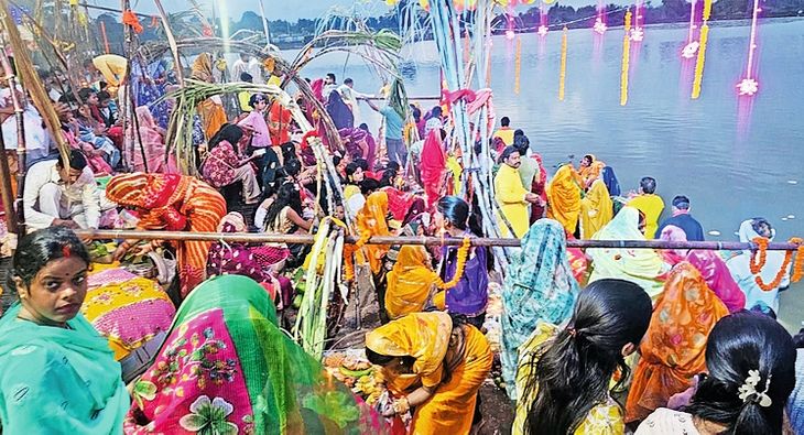 The grand festival concludes; Chhath Ghat to be built in Raja Talab ...