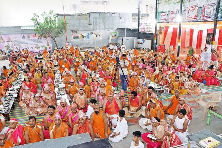 The 10-day Kalpadrum Mahamandal Vidhan began in the Jain community ...