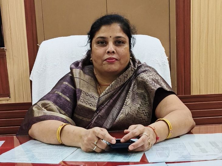 The game of Ayaram Gayaram continues in Nagaur Municipal Council. | नागौर नगरपरिषद में आयाराम गयाराम का खेल जारी: नागौर नगरपरिषद सभापति की कुर्सी पर एक ही कार्यकाल में 8वीं सभापति बदली – Nagaur News The game of Ayaram Gayaram continues in Nagaur Municipal Council. | नागौर नगरपरिषद में आयाराम गयाराम का खेल जारी: नागौर नगरपरिषद सभापति की कुर्सी पर एक ही कार्यकाल में 8वीं सभापति बदली – Nagaur News