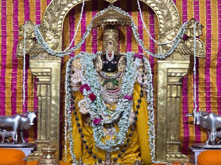 श्रीलक्ष्मी वेंकटेश देवस्थान छत्रीबाग में अन्नकूट आज:  मंदिर में सजेगी फूलों की रंगोली, बुजुर्गों के लिए टेबल-कुर्सी की व्यवस्था – Indore News