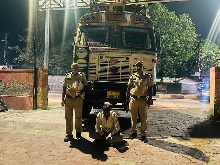 Truck seized after challan stolen from RTO office