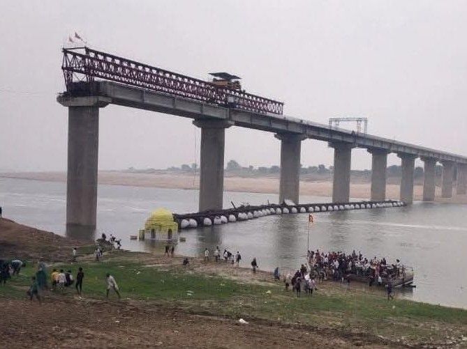 The water level of Chambal river in Agra has risen by 2 meters.