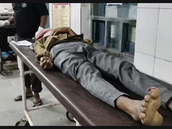 Pedestrian dies after being hit by an unknown vehicle sirohi Rajasthan | अज्ञात वाहन की टक्कर से राहगीर की मौत: पिंडवाड़ा में टोल प्लाजा के पास हुआ हादसा, पुलिस कर रही फरार वाहन की तलाश – Sirohi News Pedestrian dies after being hit by an unknown vehicle sirohi Rajasthan | अज्ञात वाहन की टक्कर से राहगीर की मौत: पिंडवाड़ा में टोल प्लाजा के पास हुआ हादसा, पुलिस कर रही फरार वाहन की तलाश – Sirohi News