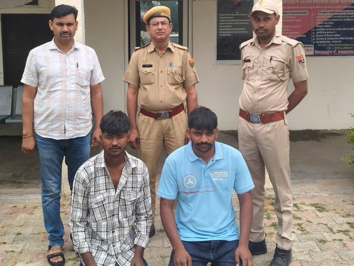 A case of a deadly attack on friends celebrating a birthday | बर्थडे सेलिब्रेट कर रहे दोस्तों पर जानलेवा हमले का मामला: बाबा गैंग के दो बदमाशों को पकड़ा,बिना नंबरी मोटरसाइकिल से फरार होने की फिराक में थे – Sikar News A case of a deadly attack on friends celebrating a birthday | बर्थडे सेलिब्रेट कर रहे दोस्तों पर जानलेवा हमले का मामला: बाबा गैंग के दो बदमाशों को पकड़ा,बिना नंबरी मोटरसाइकिल से फरार होने की फिराक में थे – Sikar News