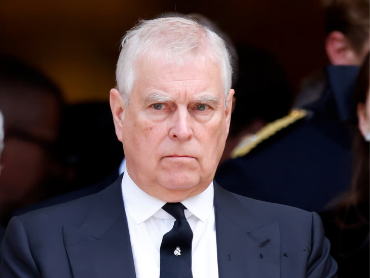 King Charles Evicts Prince Andrew, Removes Royal Title | ब्रिटिश किंग चार्ल्स ने भाई को महल से बेदखल किया: राजकुमार का खिताब भी छीना, नाबालिग से रेप का आरोप लगा था King Charles Evicts Prince Andrew, Removes Royal Title | ब्रिटिश किंग चार्ल्स ने भाई को महल से बेदखल किया: राजकुमार का खिताब भी छीना, नाबालिग से रेप का आरोप लगा था