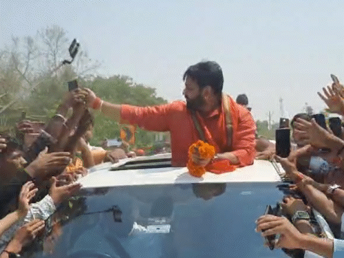 दरभंगा में आज पावर स्टार पवन सिंह की जनसभा:  बहादुरपुर में एनडीए प्रत्याशी के समर्थन में मांगेंगे वोट, लालू के हनुमान से है मदन सहनी का मुकाबला – Darbhanga News