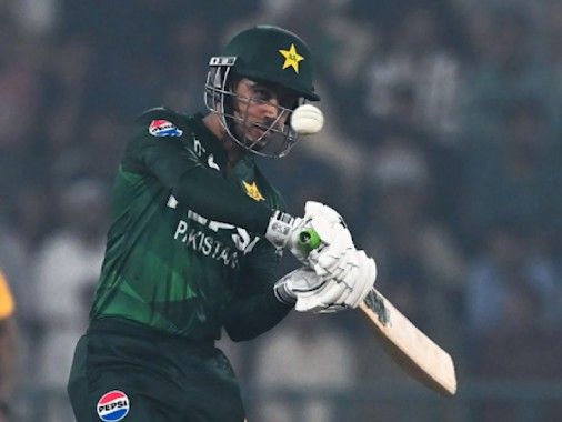 टी-20 में सबसे ज्यादा रन बनाने वाले बल्लेबाज बने बाबर- रोहित शर्मा का रिकॉर्ड तोड़ा; पाकिस्तान ने दक्षिण अफ्रीका को 9 विकेट से हरा दिया