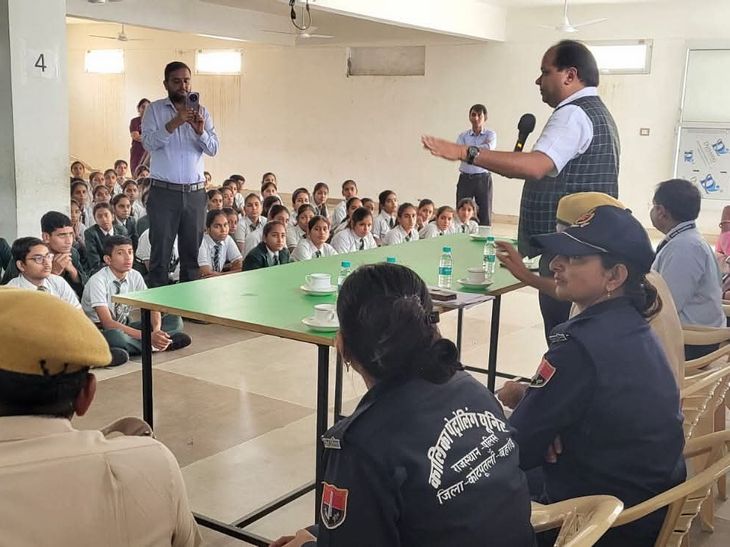 Information on cyber security was given to students in Bansur.
