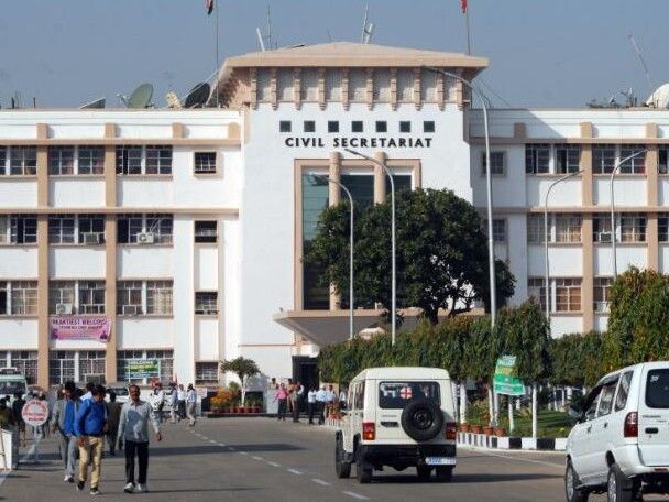 4 साल बाद फिर सरकार जम्मू से चलेगी:6 लाख कर्मचारी श्रीनगर से शिफ्ट होंगे; 3 नवंबर से काम शुरू करेंगे, 6 महीने रहेंगे- INA NEWS