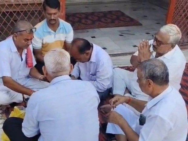 Temple renovation underway in Pali after 20 years | पाली में 20 साल बाद हो रहा मंदिर का जीर्णोद्धार: क्षेत्रवासियों ने आपसी सहयोग एकत्रित किए रुपए ताकि मंदिर को भव्य रूप दिया जा सके – Pali (Marwar) News