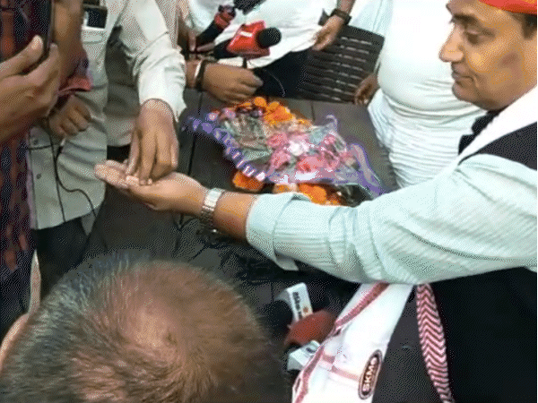 Congress state president said Modi’s towel has no power | डोटासरा बोले- मोदीजी के गमछे में दम नहीं: गमछा तो मैंने हिलाया, लोकसभा में टक-टक 11 सीटें आई; मेवाराम के सवाल पर काजू आगे किए – Tonk News