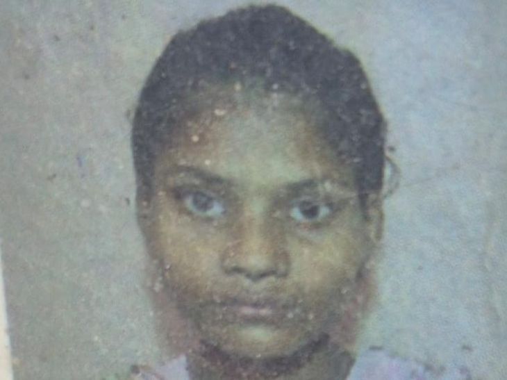 Intermediate student dies after being hit by a train