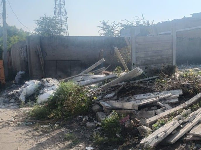 The municipality removed encroachment in Kishangarh Renwal.