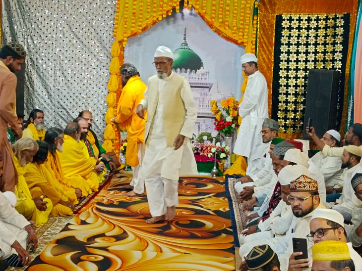 “Nazr-e-Waris” organized in the memory of Waris Pak in Sambhal | सम्भल ...