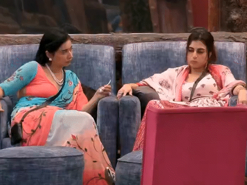 'मुझे नहीं लगता तू अमल को भाई मानती थी’:फरहाना ने तान्या मित्तल से पूछा सवाल, कहा- अमाल के सामने अलग इंसान बन जाती हो