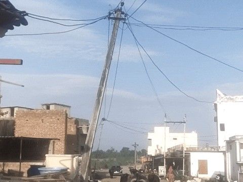 Tilted electric poles pose danger to the public | झुके विद्युत पोल से ...