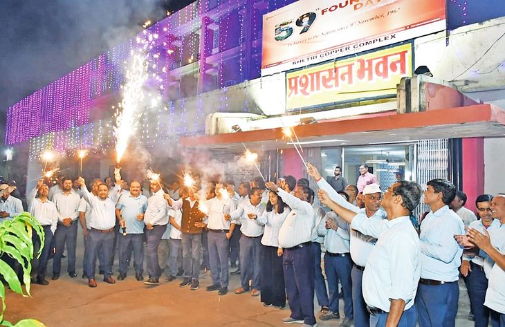 Fireworks celebrated at KCC Project on HCL's 59th Foundation Day